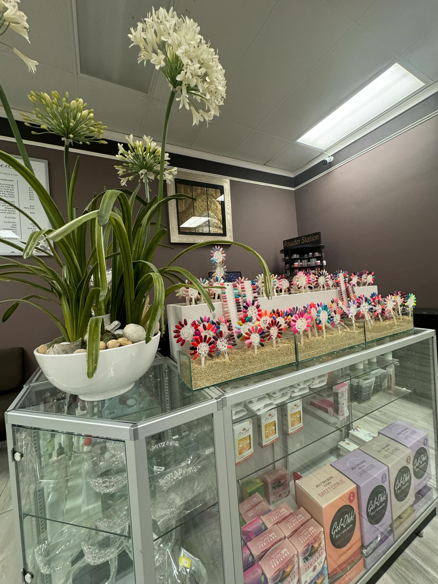 Luxury Nails & Tan Salon nail photo 5
