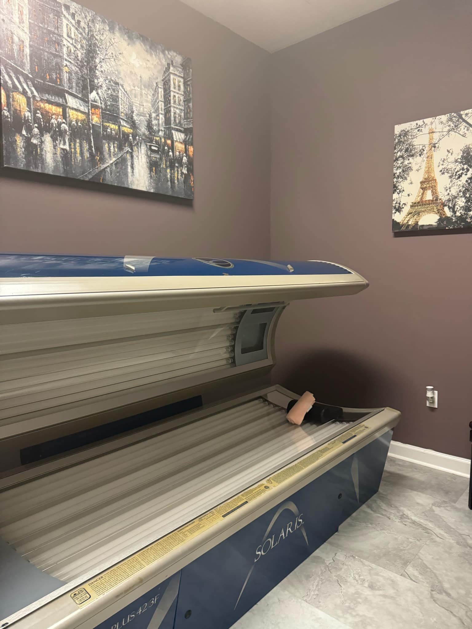 Luxury Nails & Tan Salon nail photo 6